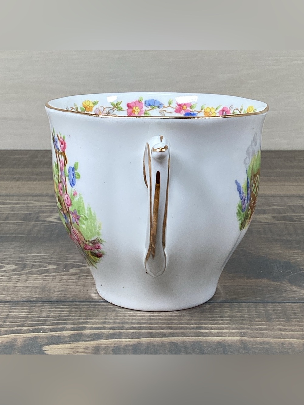 Vintage Bell Fine Bone China England ‘Rose Cottage’ Pattern Tea Cup & Saucer Set - Picture 9 of 16